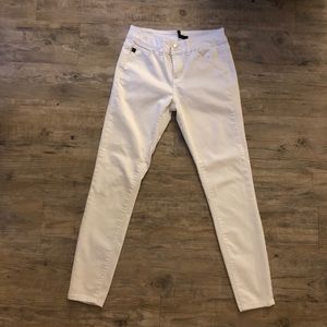White kancan jeans